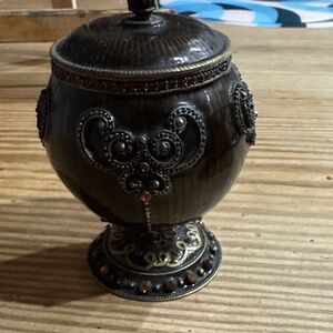 Vintage-Inspired Dark Brown Decorative Jar